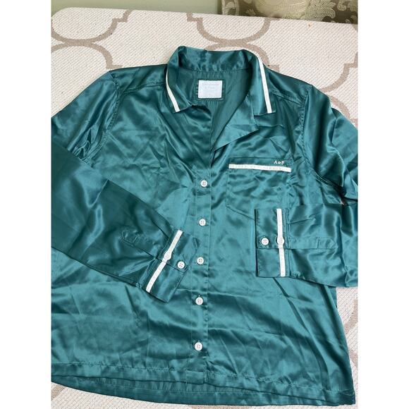 Abercrombie & Fitch green satin Long sleeve pull on pants PJ set, size XL - Picture 4 of 12